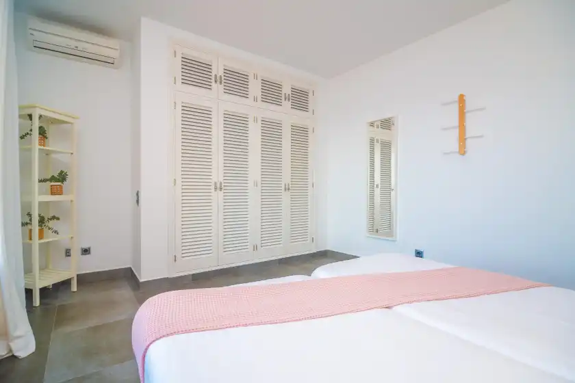 Ferienhaus auf Ses penyes rotges, (antes sa penya trencada), Portopetro