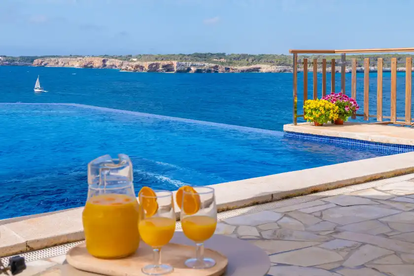Ferienhaus auf Ses penyes rotges, (antes sa penya trencada), Portopetro