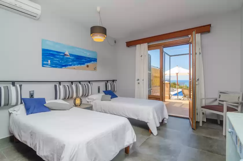 Holiday rentals in Ses penyes rotges, Portopetro