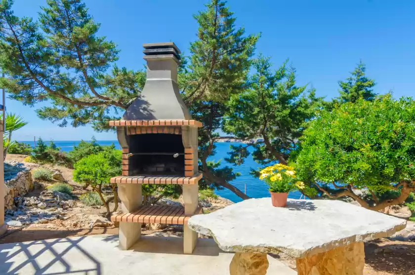 Holiday rentals in Ses penyes rotges, Portopetro