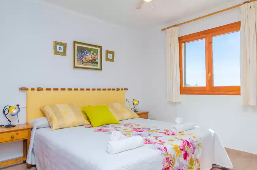 Holiday rentals in Can jeroni, Cala Ferrera