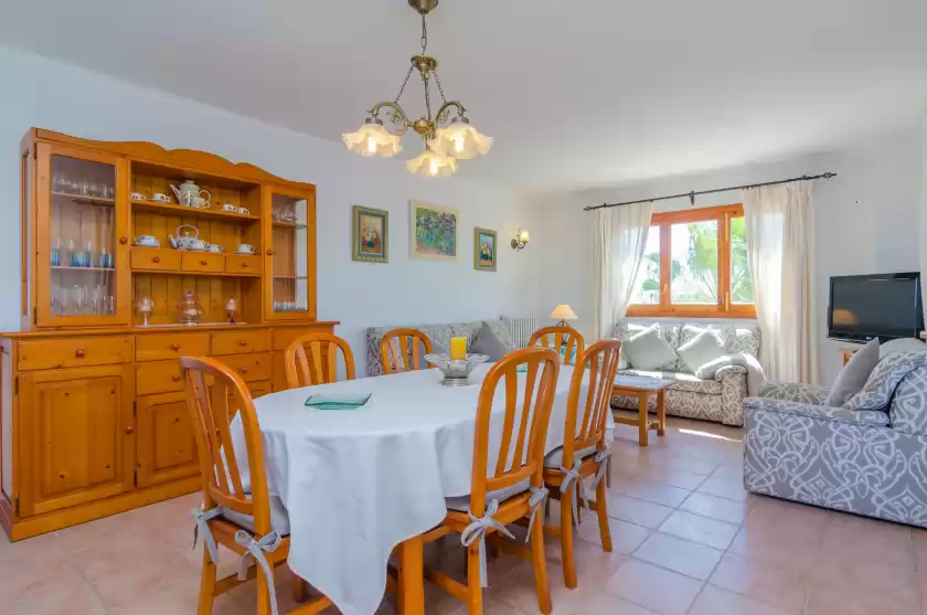 Holiday rentals in Can jeroni, Cala Ferrera