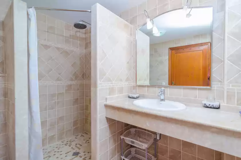 Holiday rentals in Can jeroni, Cala Ferrera