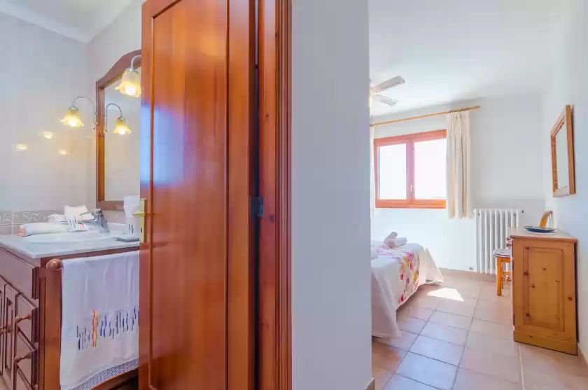 Holiday rentals in Can jeroni, Cala Ferrera