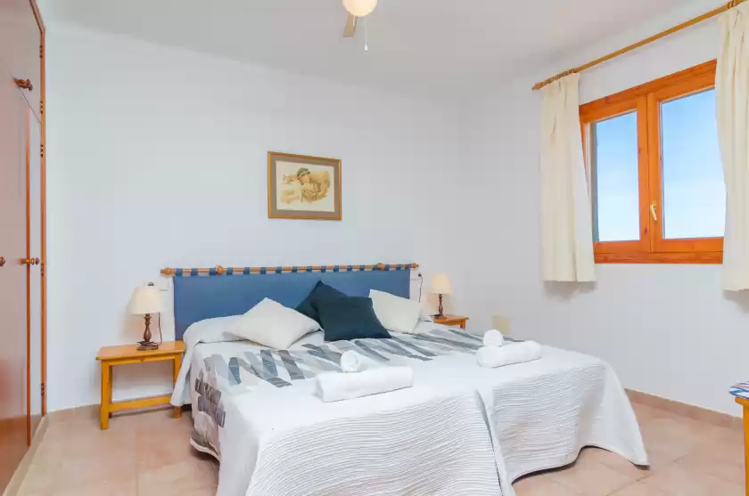 Holiday rentals in Can jeroni, Cala Ferrera