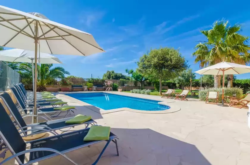 Holiday rentals in Can jeroni, Cala Ferrera