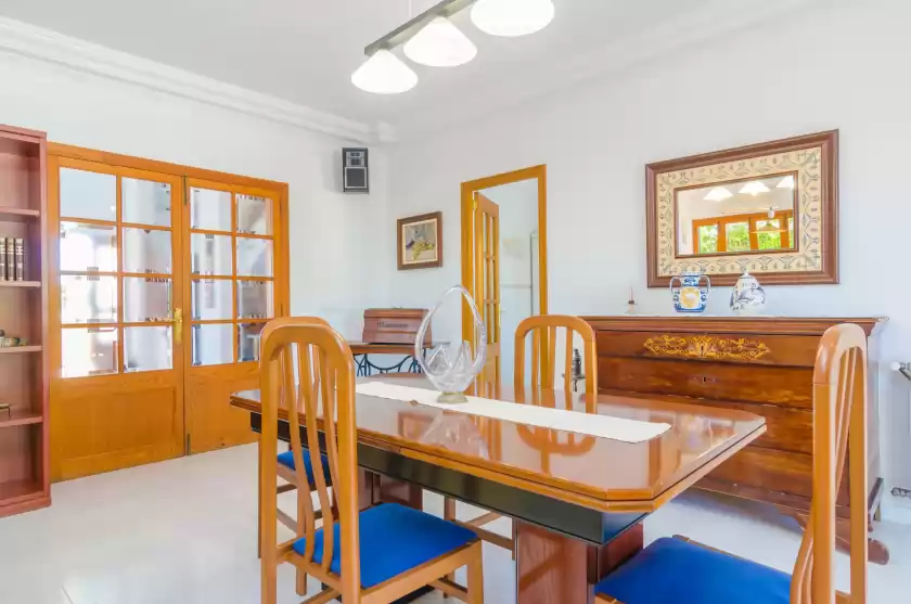 Holiday rentals in Can riera, sa Coma