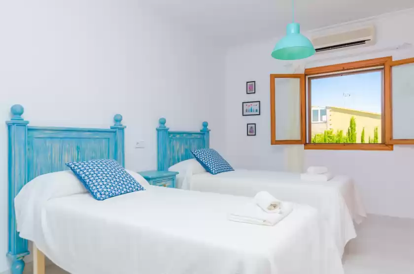 Holiday rentals in Can riera, sa Coma