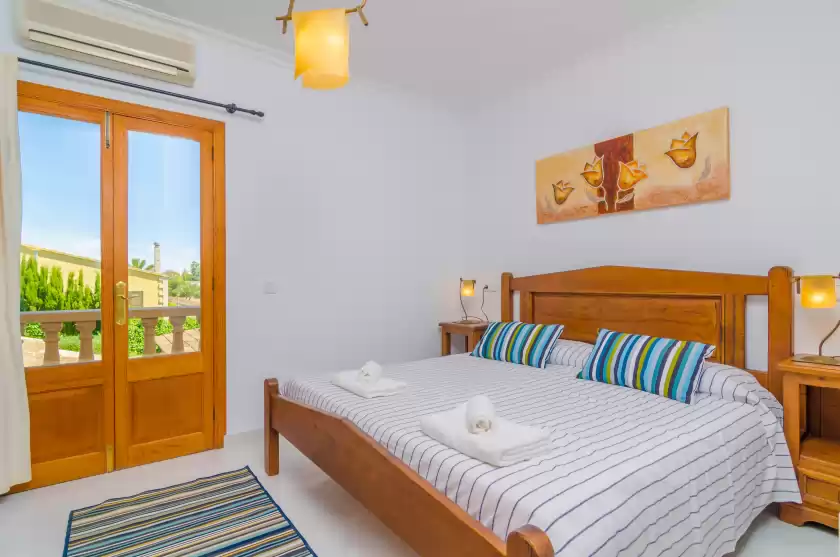 Holiday rentals in Can riera, sa Coma