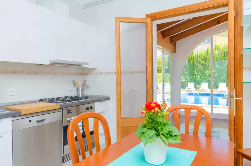 Holiday rentals in Can riera, sa Coma