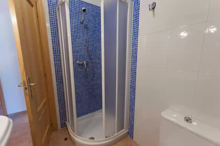 Holiday rentals in Mengual, Oliva