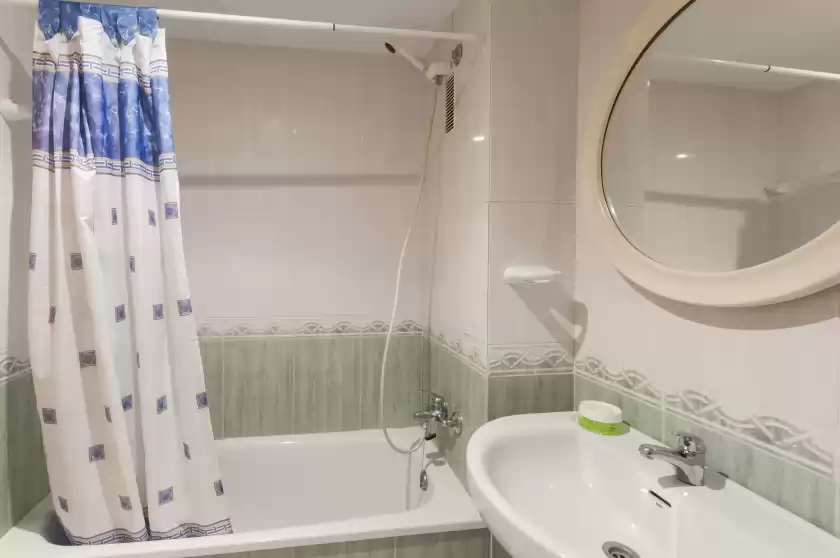Ferienhaus auf Delirio, Grau i Platja