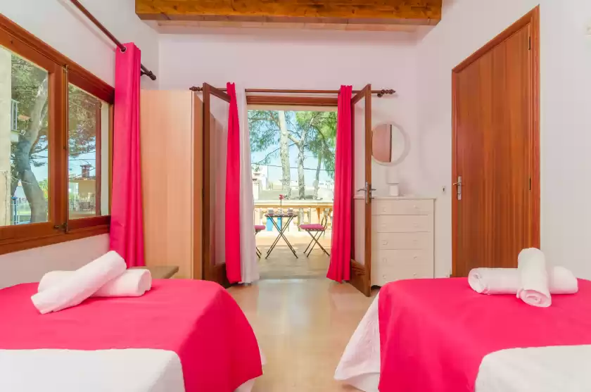 Holiday rentals in Can pedro ros, s'Illot-Cala Morlanda