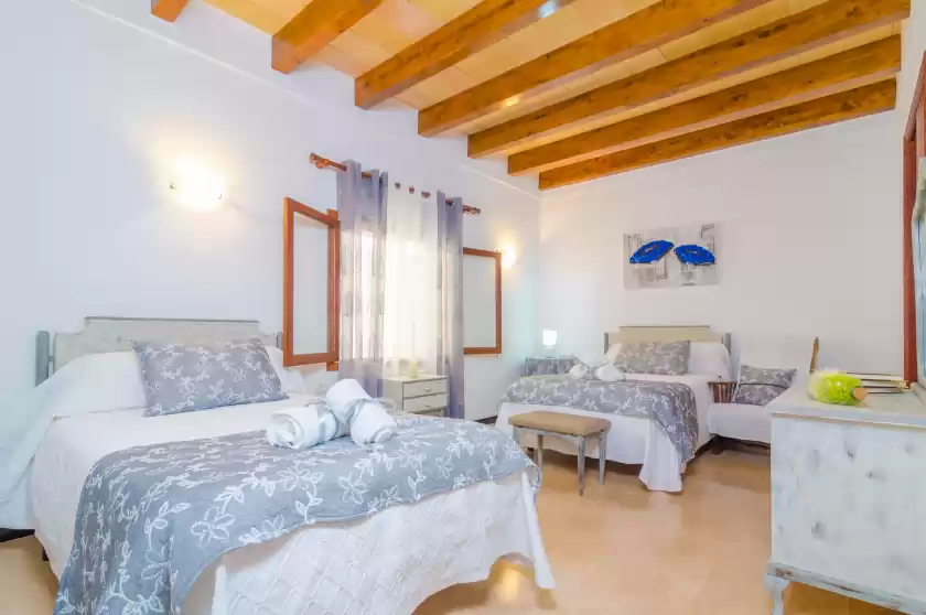 Holiday rentals in Can pedro ros, s'Illot-Cala Morlanda