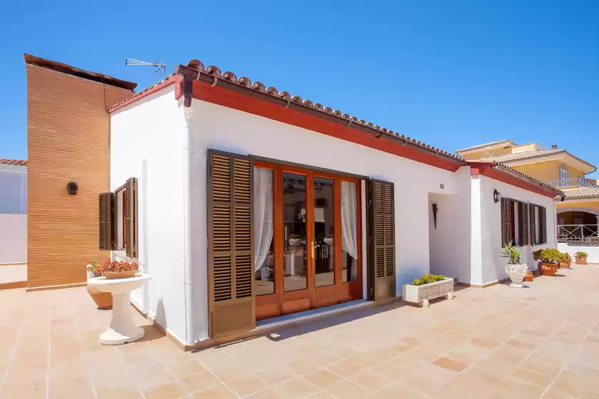 Holiday rentals in Villa xavier, Can Picafort