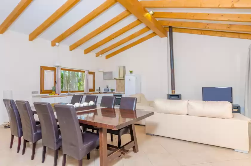 Holiday rentals in Sa pista, Lloseta