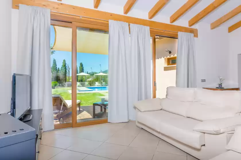 Holiday rentals in Sa pista, Lloseta