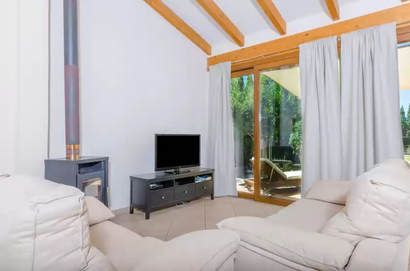 Holiday rentals in Sa pista, Lloseta