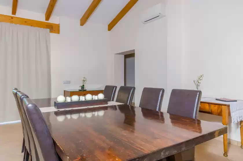 Holiday rentals in Sa pista, Lloseta