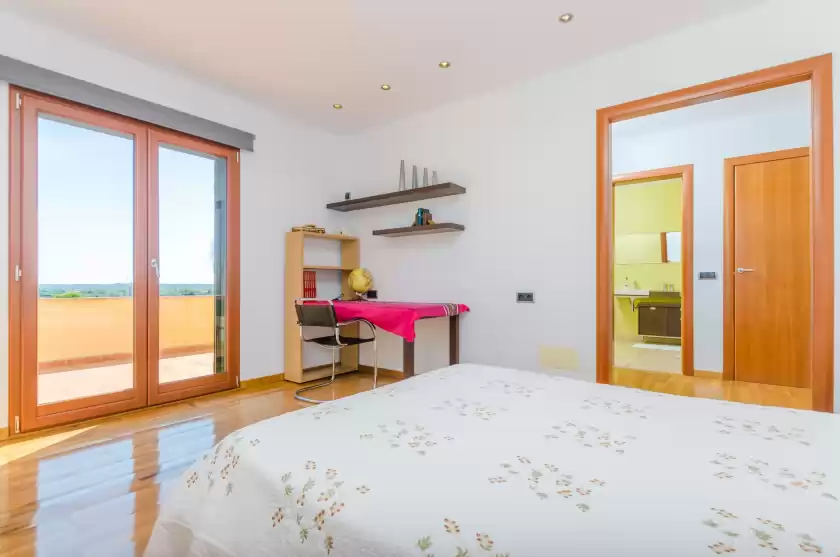 Holiday rentals in Can bou, ses Salines