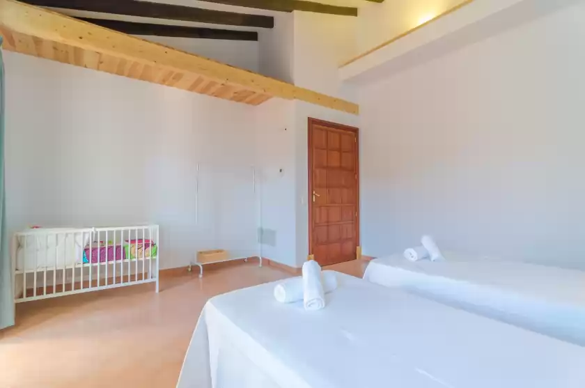 Holiday rentals in Sa creu, Algaida