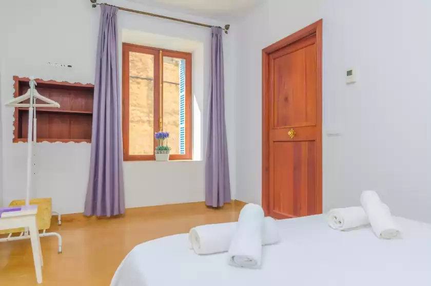 Holiday rentals in Sa creu, Algaida