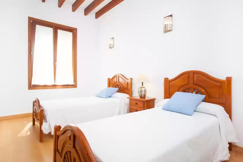 Holiday rentals in Can campins, Sa Pobla
