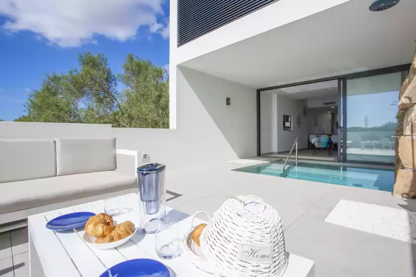 Holiday rentals in S'aigua 5, s'Illot