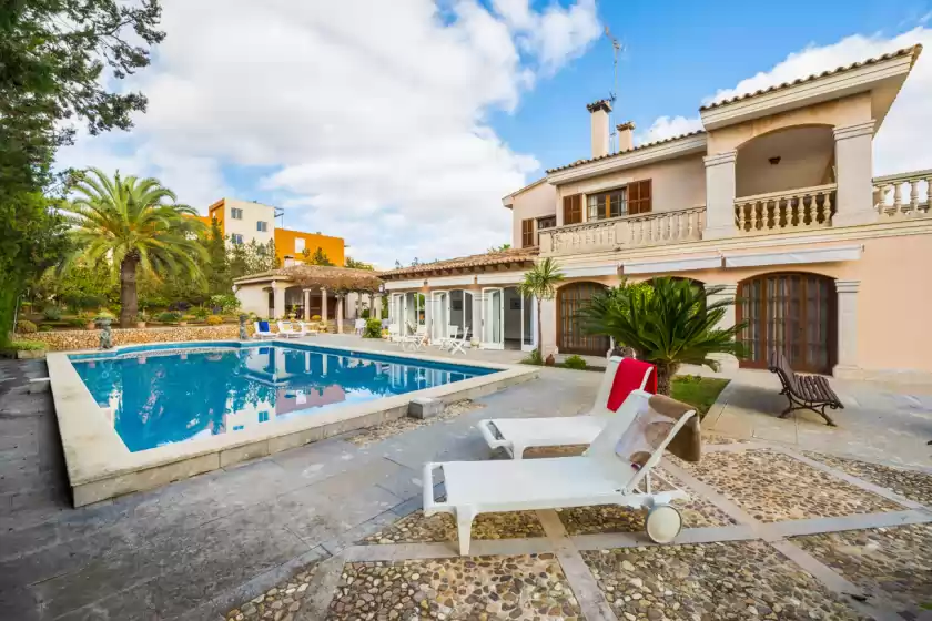 Holiday rentals in Can pou, Cala Millor
