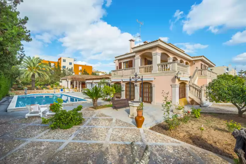 Holiday rentals in Can pou, Cala Millor