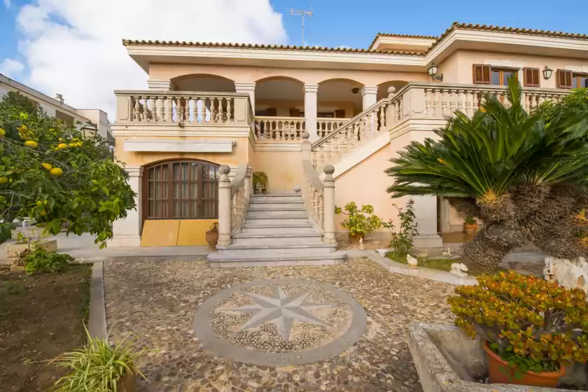 Holiday rentals in Can pou, Cala Millor