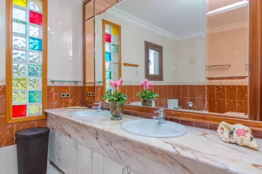 Holiday rentals in Can nadal (finca can nadal), Campos