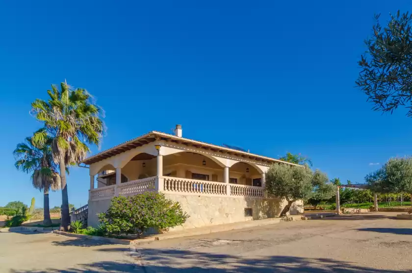 Holiday rentals in Can nadal (finca can nadal), Campos