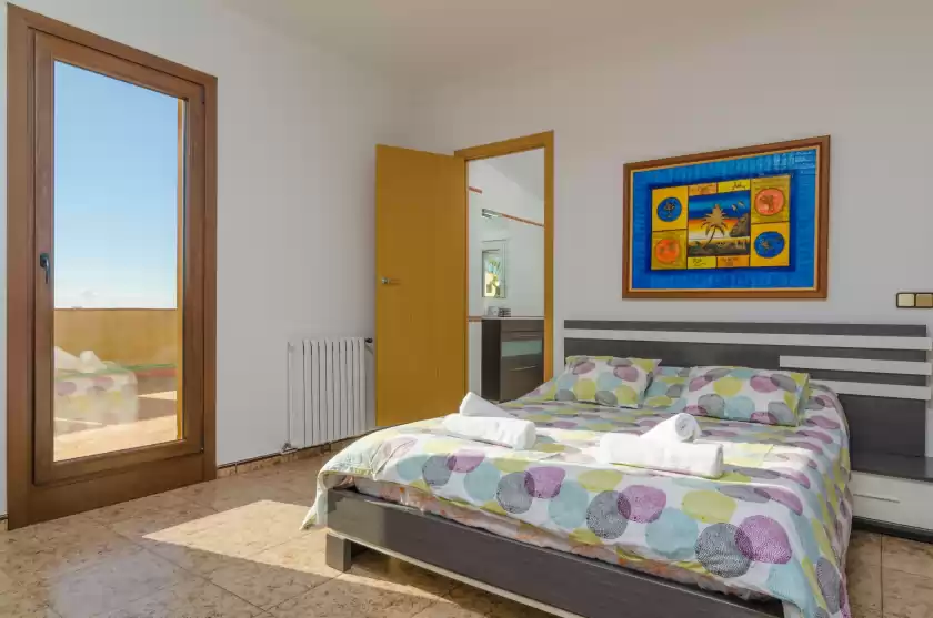 Holiday rentals in Can nadal (finca can nadal), Campos