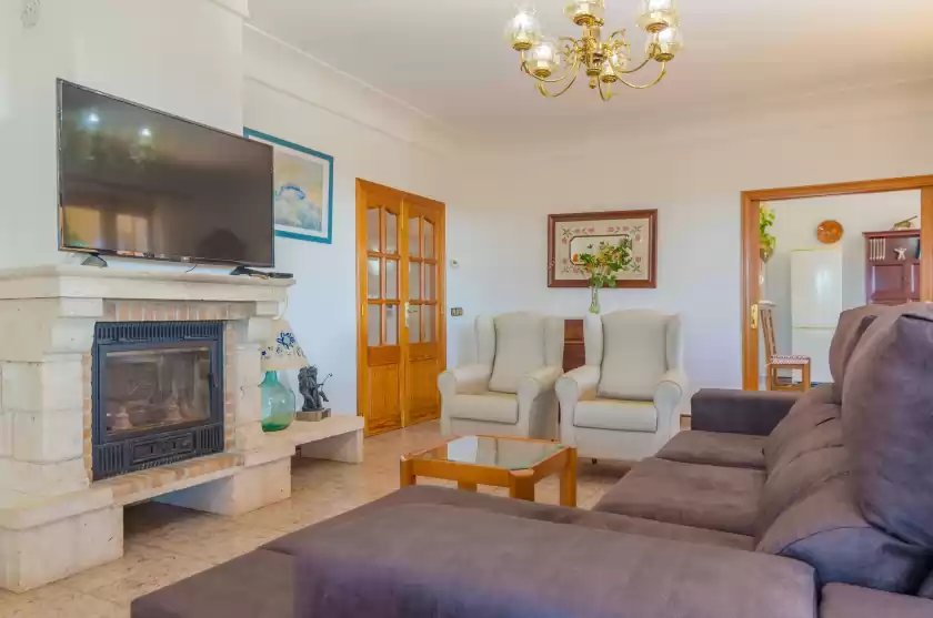 Holiday rentals in Can nadal (finca can nadal), Campos