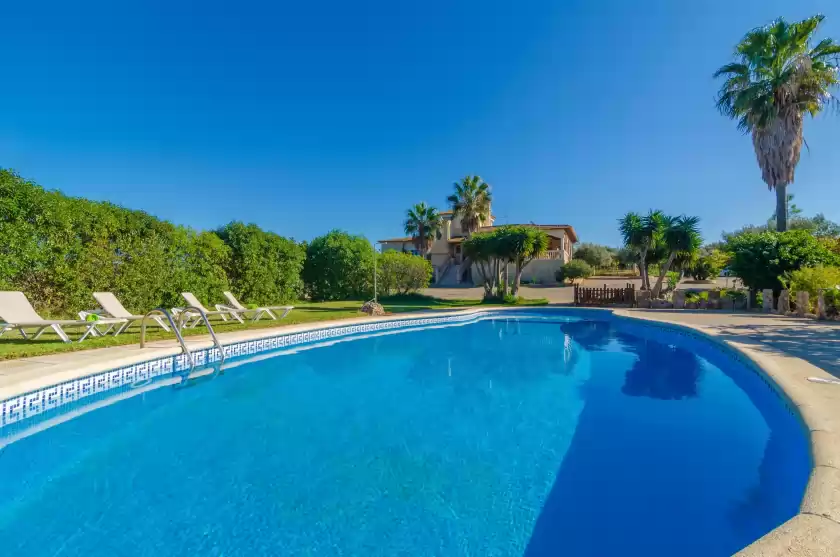 Holiday rentals in Can nadal (finca can nadal), Campos