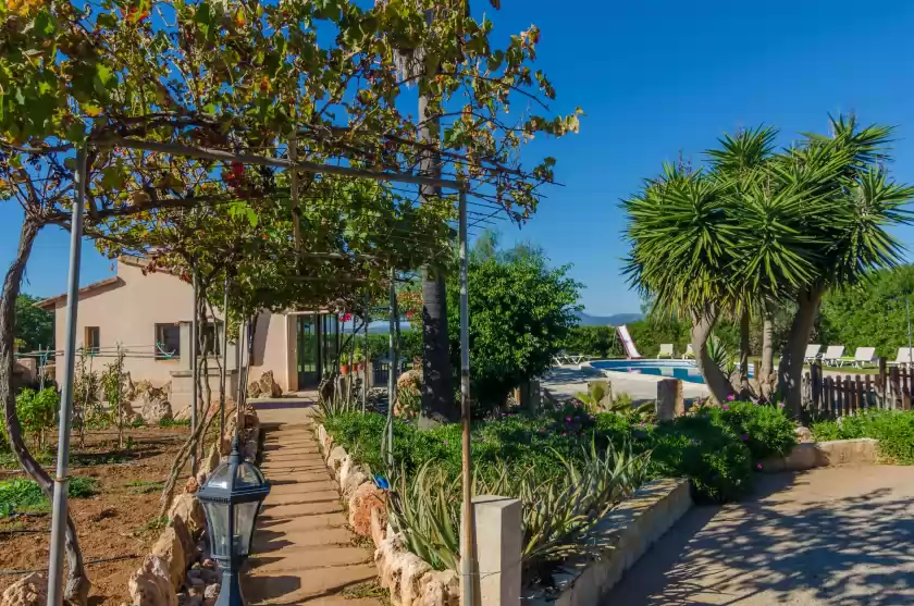 Holiday rentals in Can nadal (finca can nadal), Campos