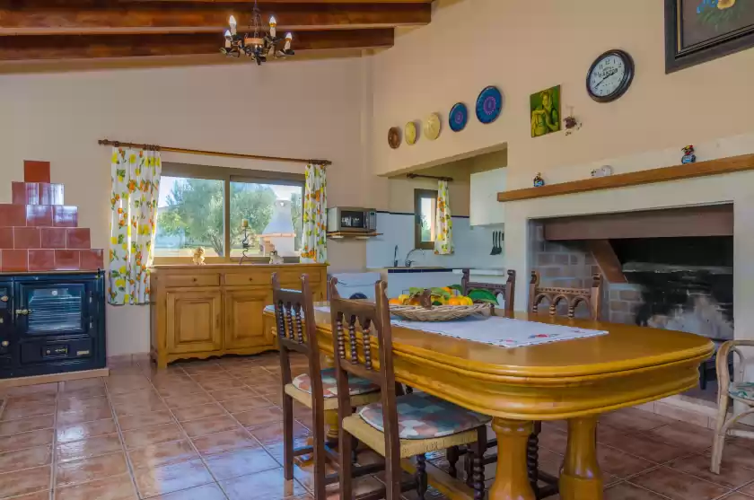 Holiday rentals in Can nadal (finca can nadal), Campos