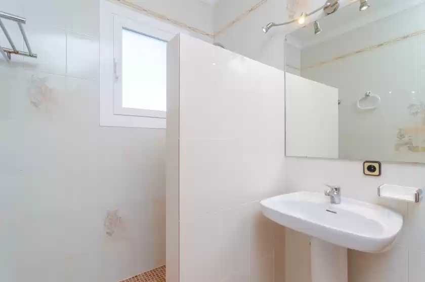 Holiday rentals in Can nadal (finca can nadal), Campos