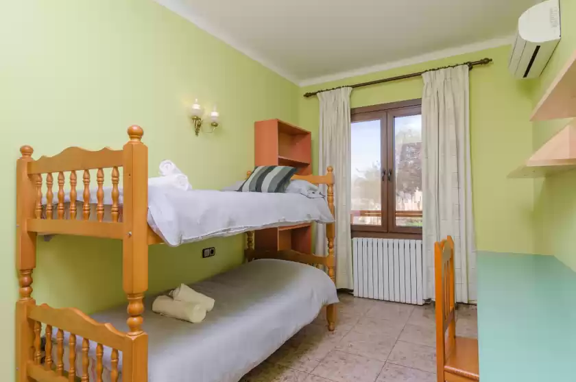 Holiday rentals in Can nadal (finca can nadal), Campos