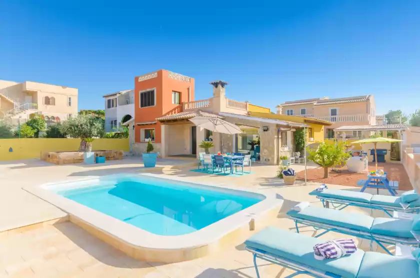 Holiday rentals in La playita