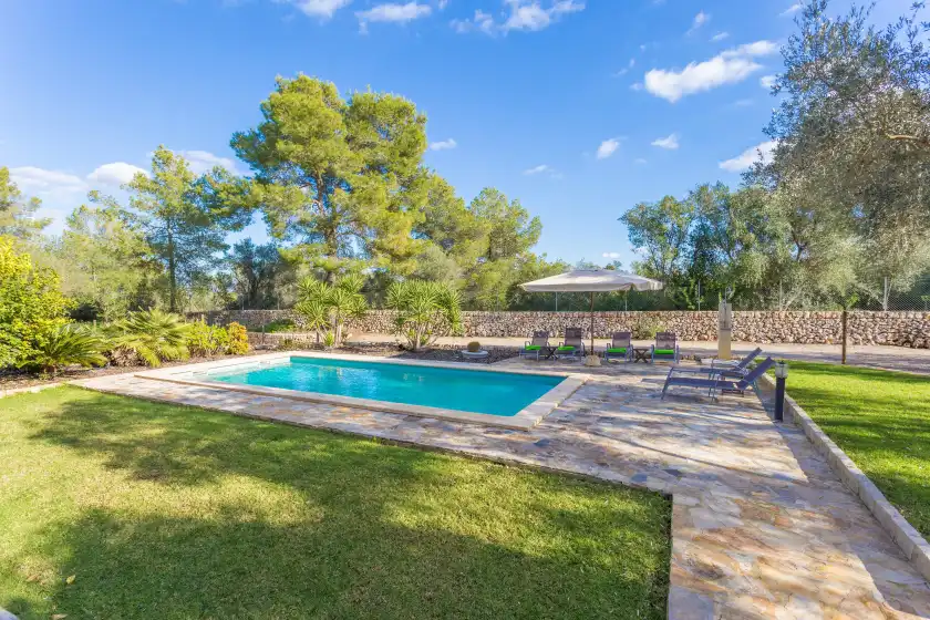 Holiday rentals in Binitaref, Sineu