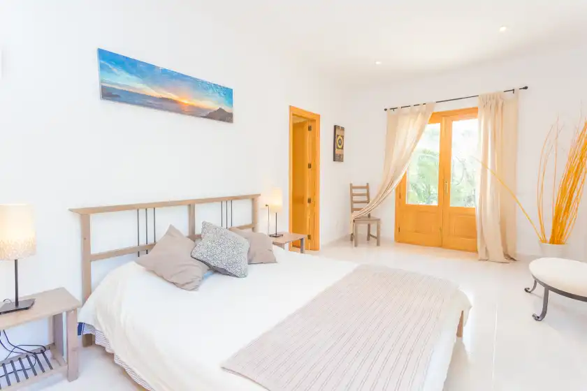 Holiday rentals in Binitaref, Sineu