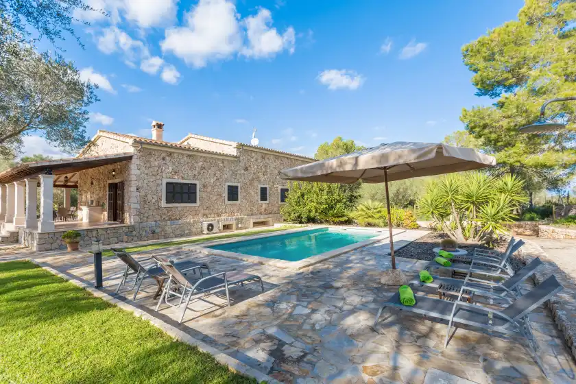 Holiday rentals in Binitaref