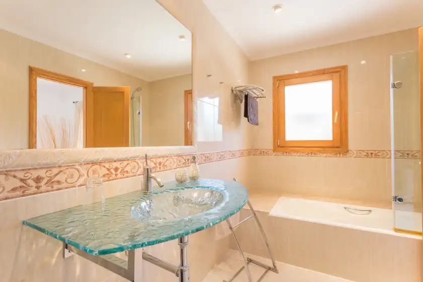 Holiday rentals in Binitaref, Sineu