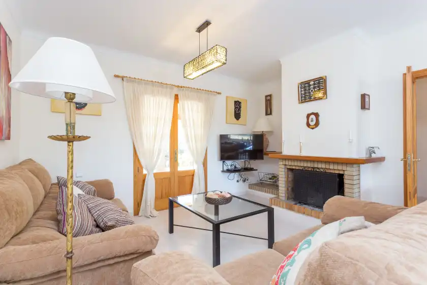 Holiday rentals in Binitaref, Sineu