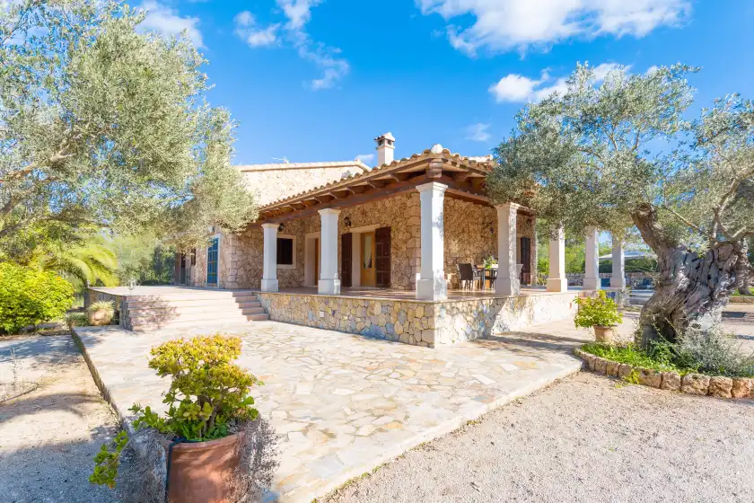 Holiday rentals in Binitaref, Sineu