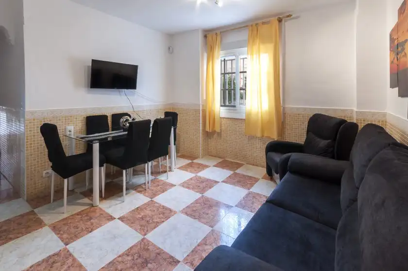 Holiday rentals in Flor de lis