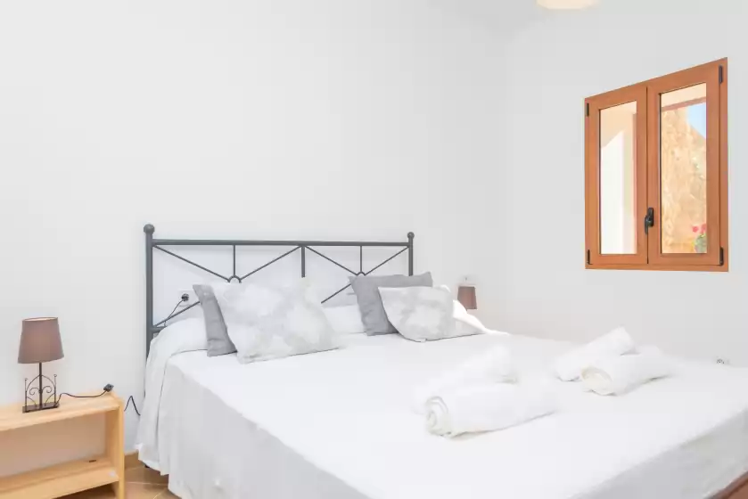 Ferienhaus auf Ca sescolà (escolana), Pina