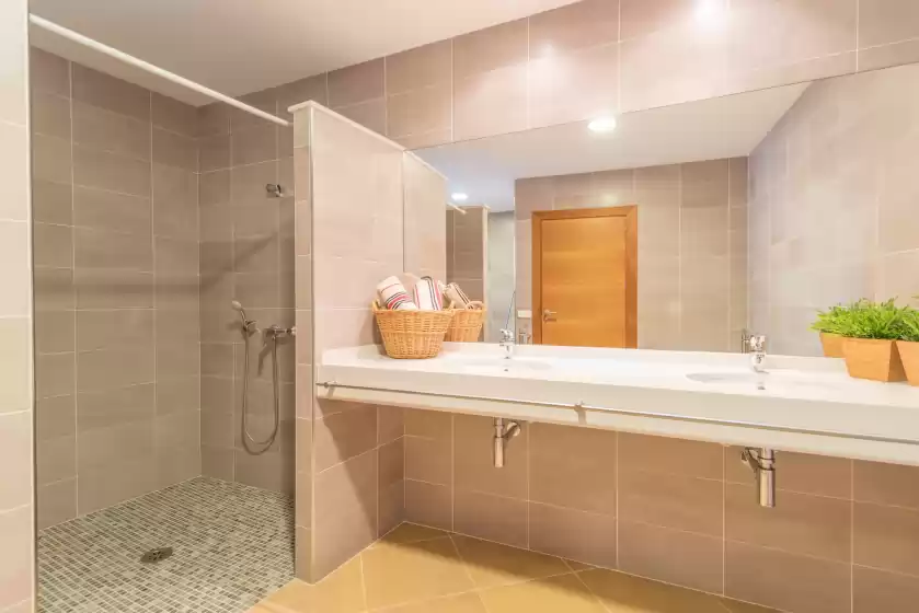Ferienhaus auf Ca sescolà (escolana), Pina